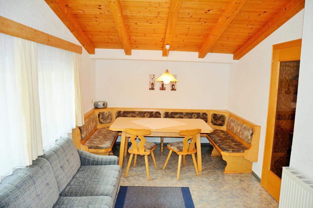 Ferienwohnungen Schoepf Йерценс Номер фото